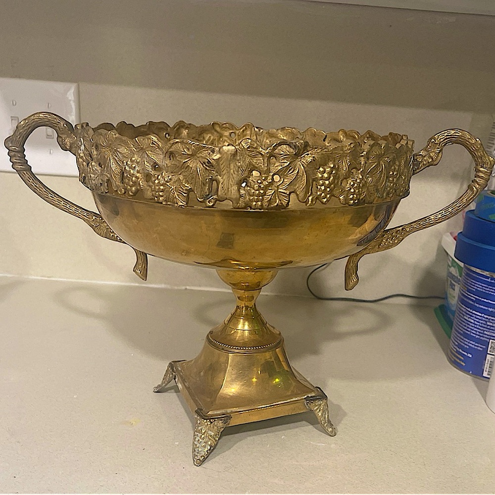 Antique Brass centerpiece/fruit bowl/planter